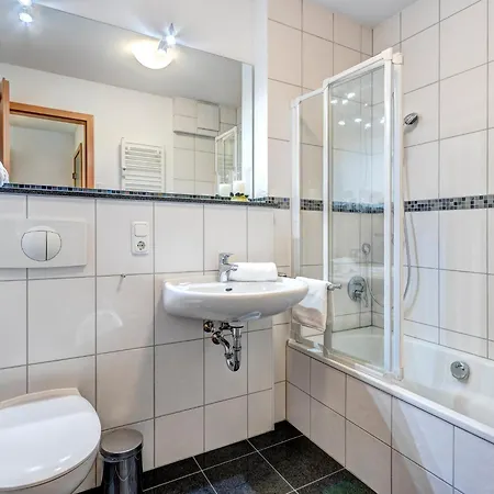 아파트 Ostseeresidenz Gorki- Park - 04 Mit Wellness Und Schwimmbad 제바트헤링스도르프